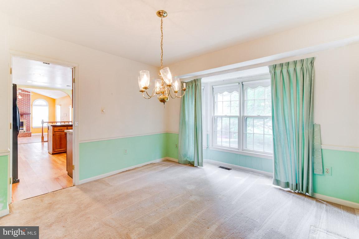 7819 Huntsman Boulevard Springfield, VA 22153 - Photo 7 of 40 Gallery Image 7