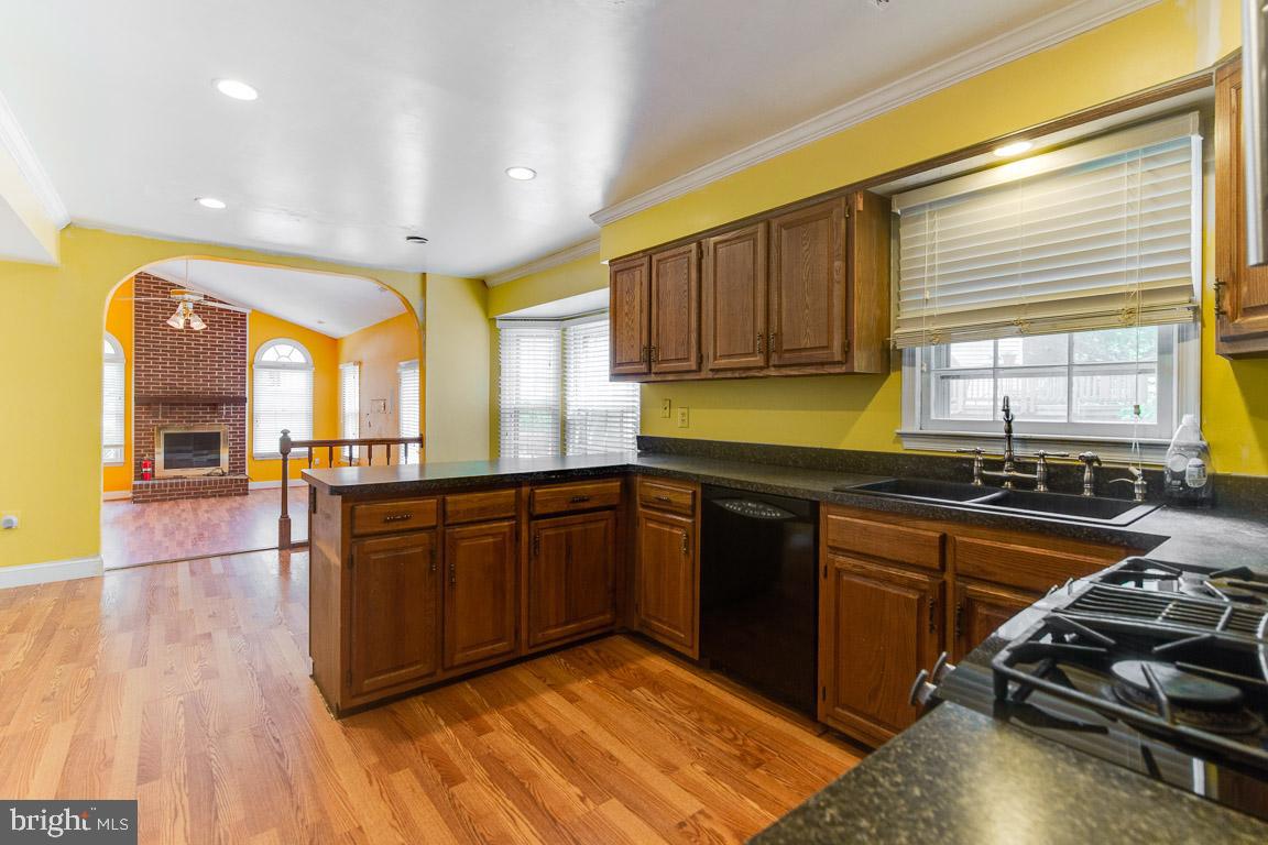 7819 Huntsman Boulevard Springfield, VA 22153 - Photo 9 of 40 Gallery Image 9