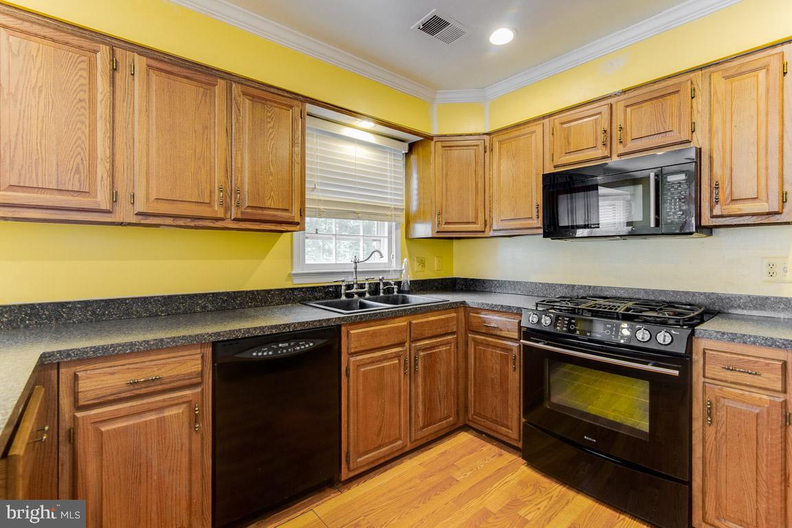 7819 Huntsman Boulevard Springfield, VA 22153 - Photo 10 of 40 Gallery Image 10
