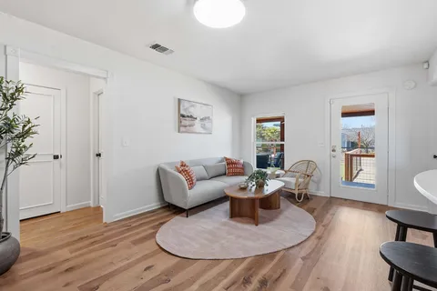 $900,000 | 5509 Avenue F, Austin, TX 78751