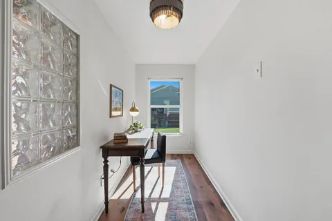 $900,000 | 5509 Avenue F, Austin, TX 78751