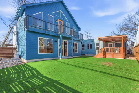 $900,000 | 5509 Avenue F, Austin, TX 78751