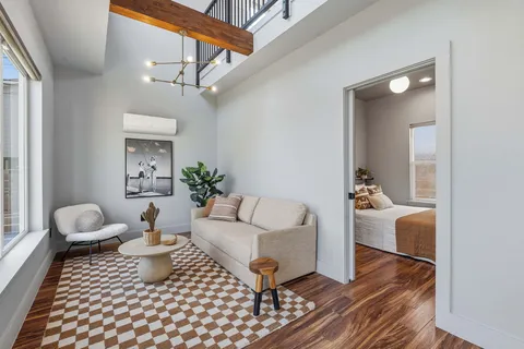 $900,000 | 5509 Avenue F, Austin, TX 78751
