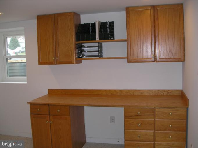 7110 Highland Street Springfield, VA 22150 - Photo 13 of 28 Interior (General)
