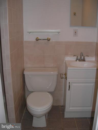 7110 Highland Street Springfield, VA 22150 - Photo 16 of 28 Bath