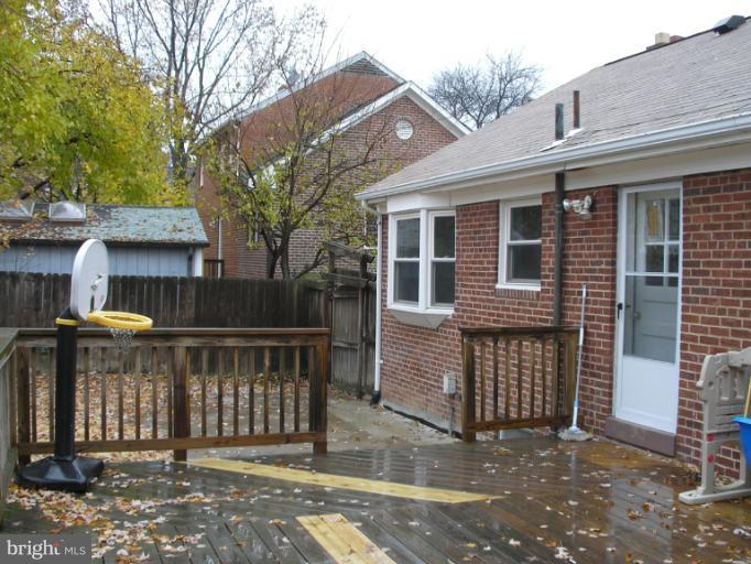 7110 Highland Street Springfield, VA 22150 - Photo 19 of 28 Exterior (Rear)