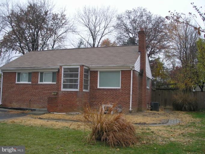 7110 Highland Street Springfield, VA 22150 - Photo 21 of 28 Exterior (Rear)