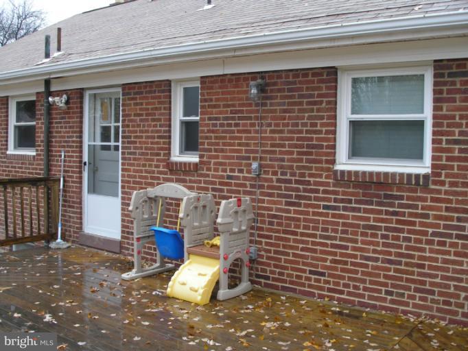 7110 Highland Street Springfield, VA 22150 - Photo 23 of 28 Exterior (Rear)