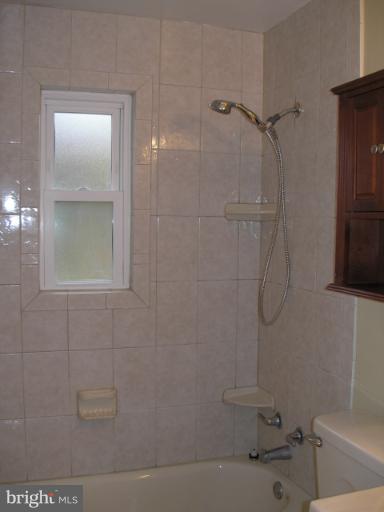 7110 Highland Street Springfield, VA 22150 - Photo 10 of 28 Bath