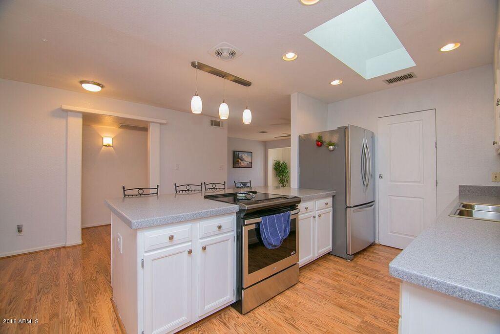 1308 West Lawrence Road Phoenix, AZ 85013 - Photo 14 of 42 29