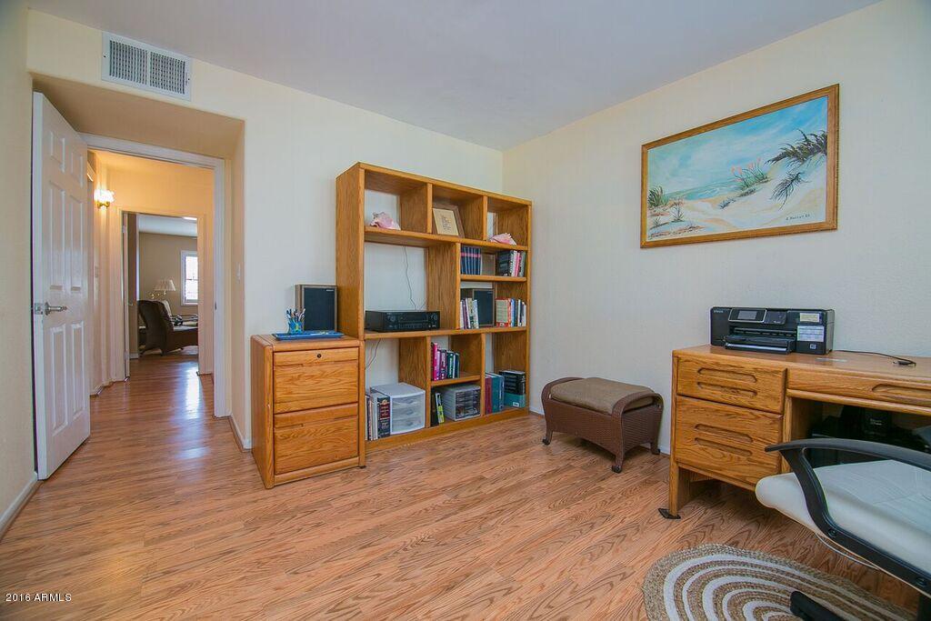 1308 West Lawrence Road Phoenix, AZ 85013 - Photo 25 of 42 33