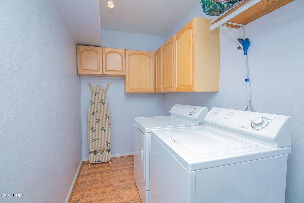 1308 West Lawrence Road Phoenix, AZ 85013 - Photo 32 of 42 Large indoor laundry room