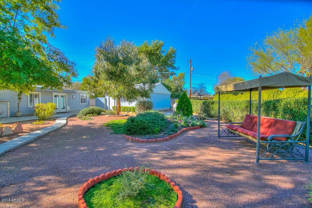 1308 West Lawrence Road Phoenix, AZ 85013 - Photo 4 of 42 12