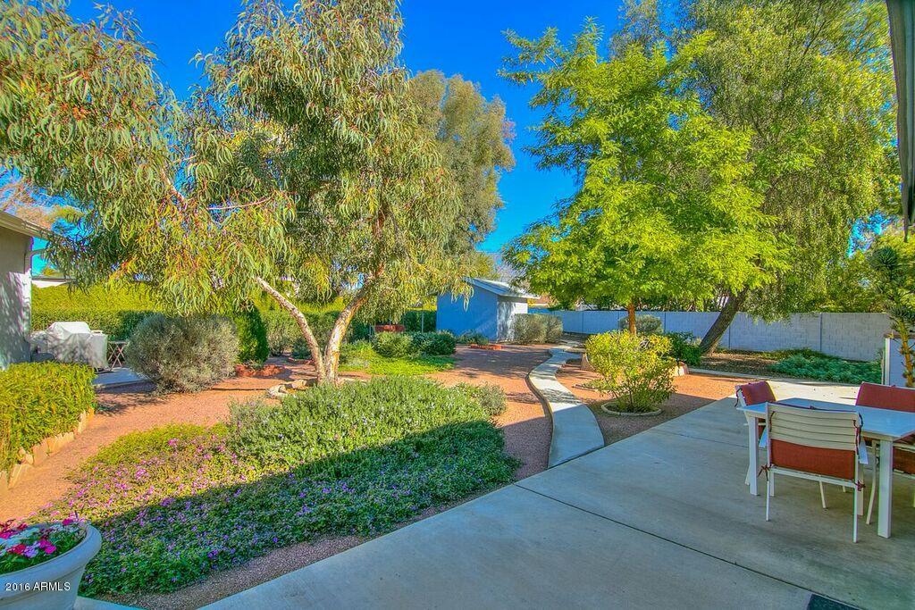 1308 West Lawrence Road Phoenix, AZ 85013 - Photo 6 of 42 10