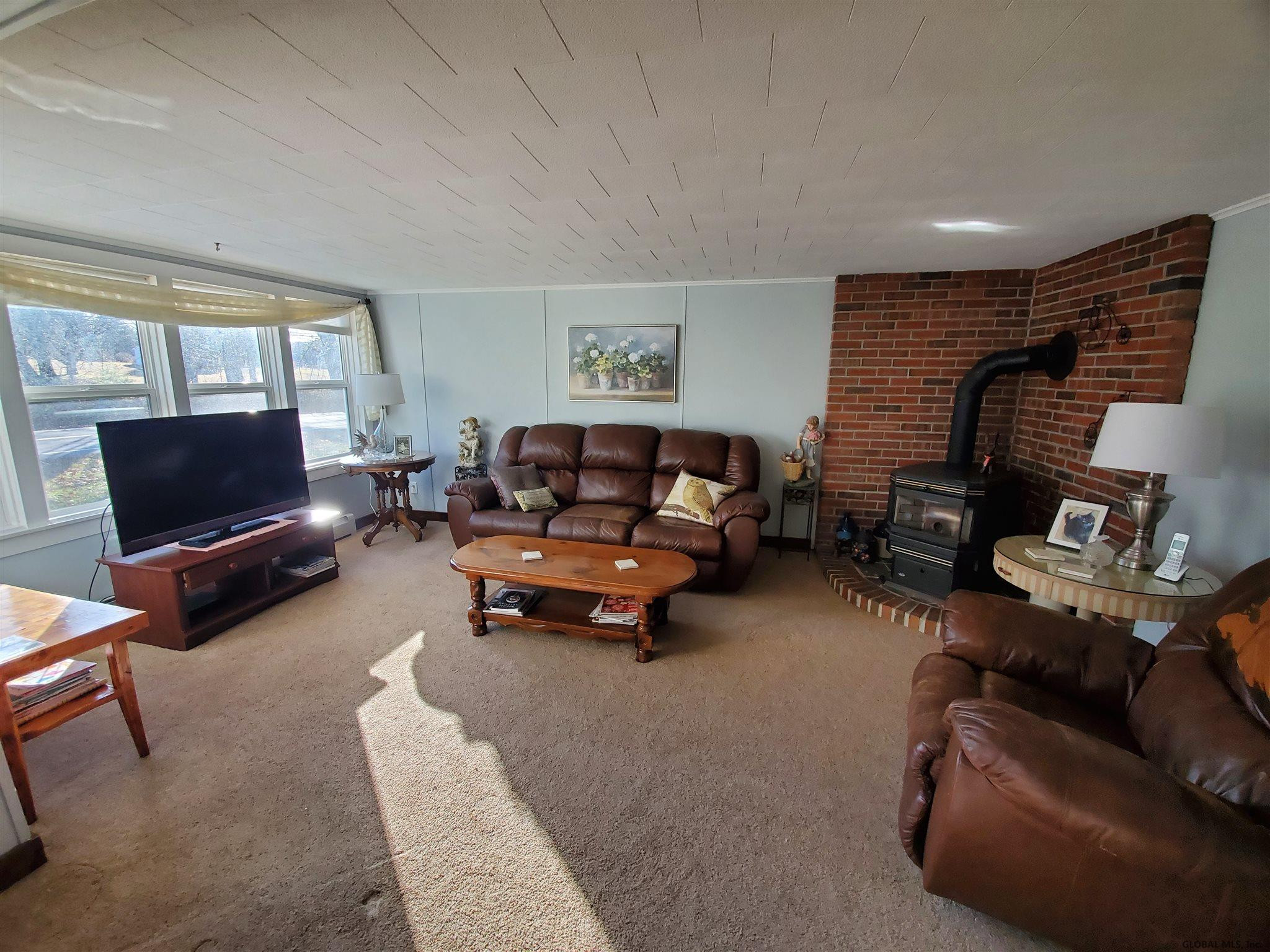 172 Gailor Road Wilton, NY 12831 - Photo 4 of 38 Photo 4