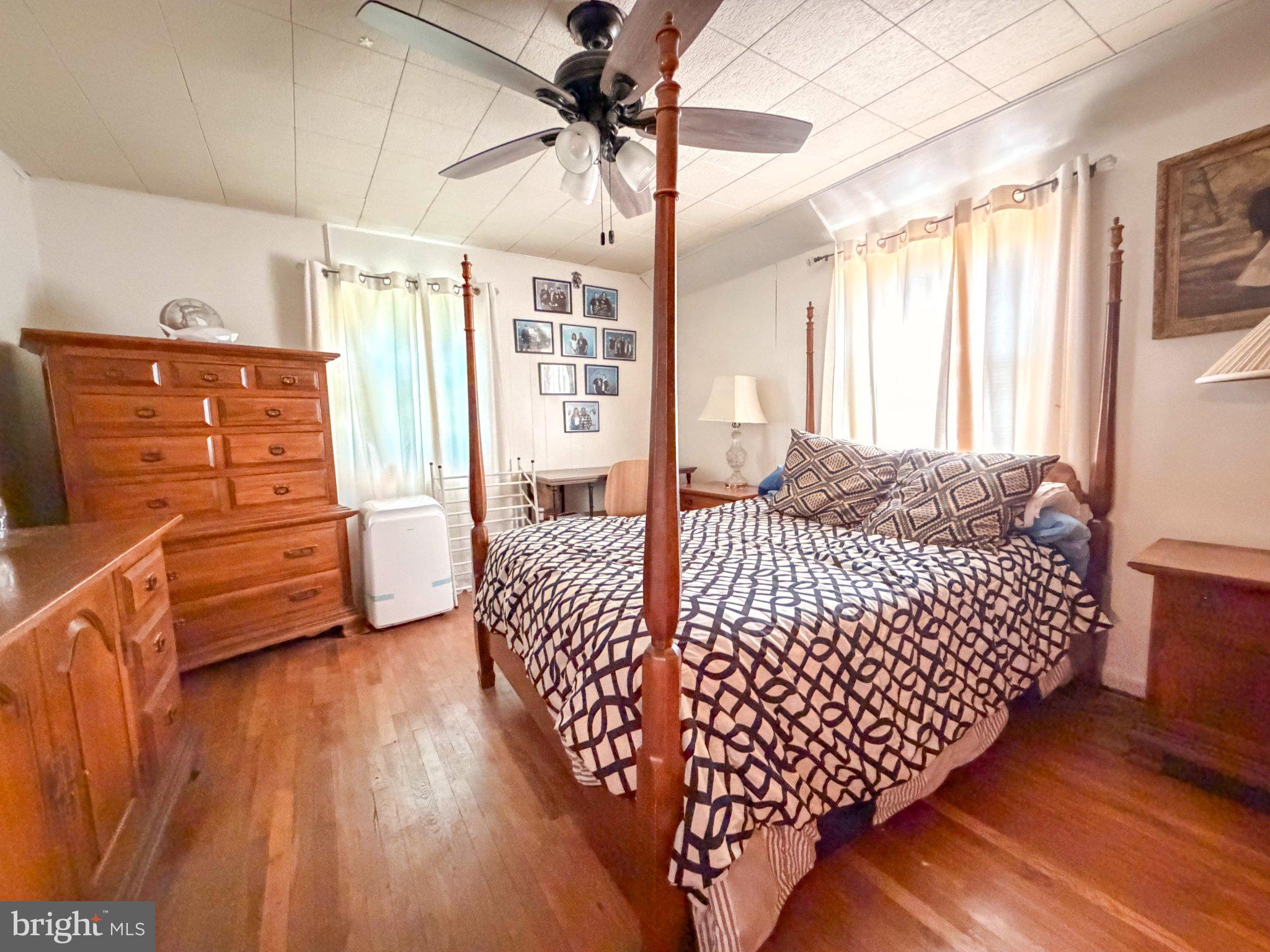 646 Amosland Road Morton, PA 19070 - Photo 6 of 11 Cozy bedroom with warm natural light.