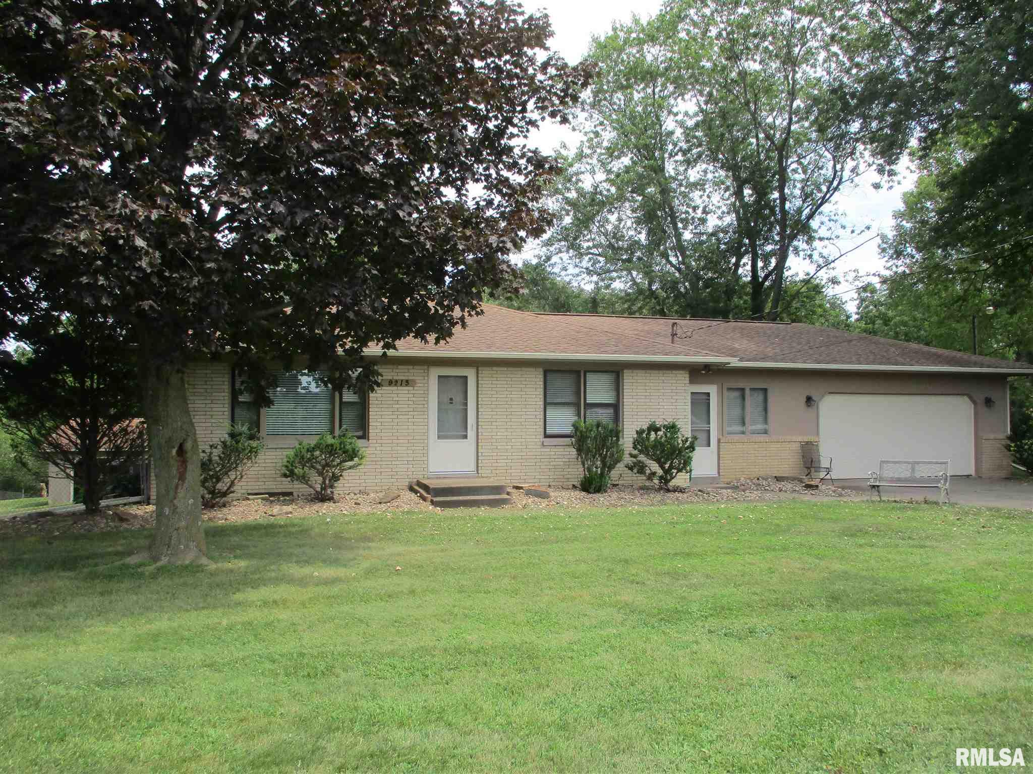 9215 Ridgewood Road Rock Island, IL 61201 - Photo 1 of 39 Gallery Image 1