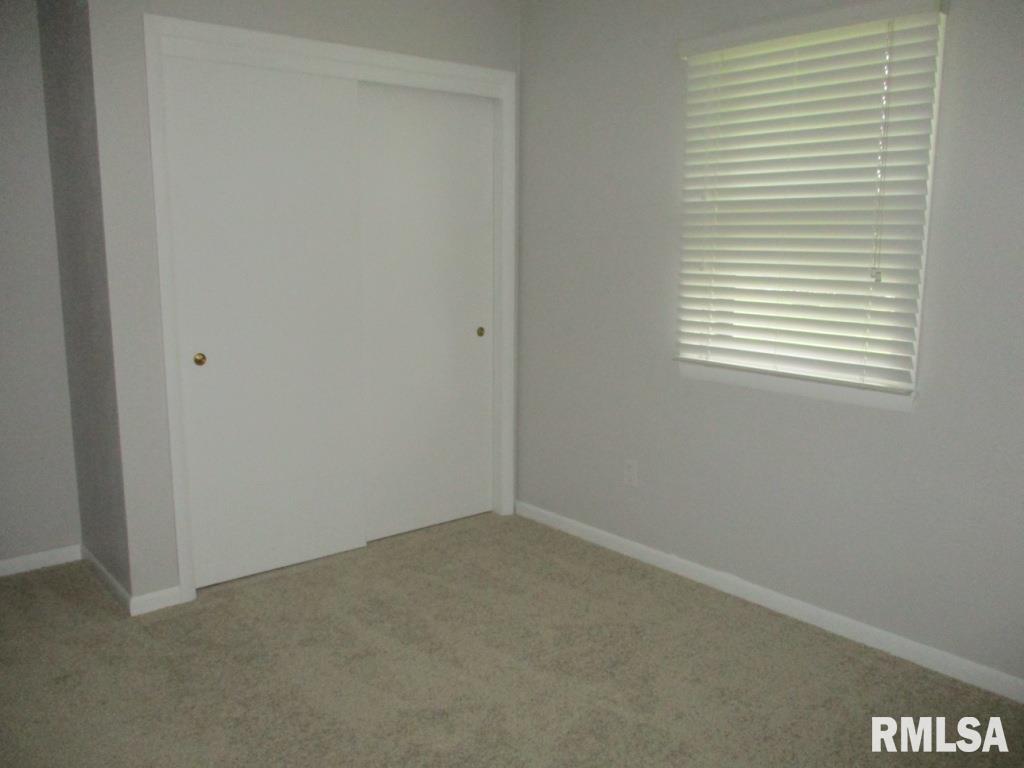 9215 Ridgewood Road Rock Island, IL 61201 - Photo 13 of 39 Gallery Image 13