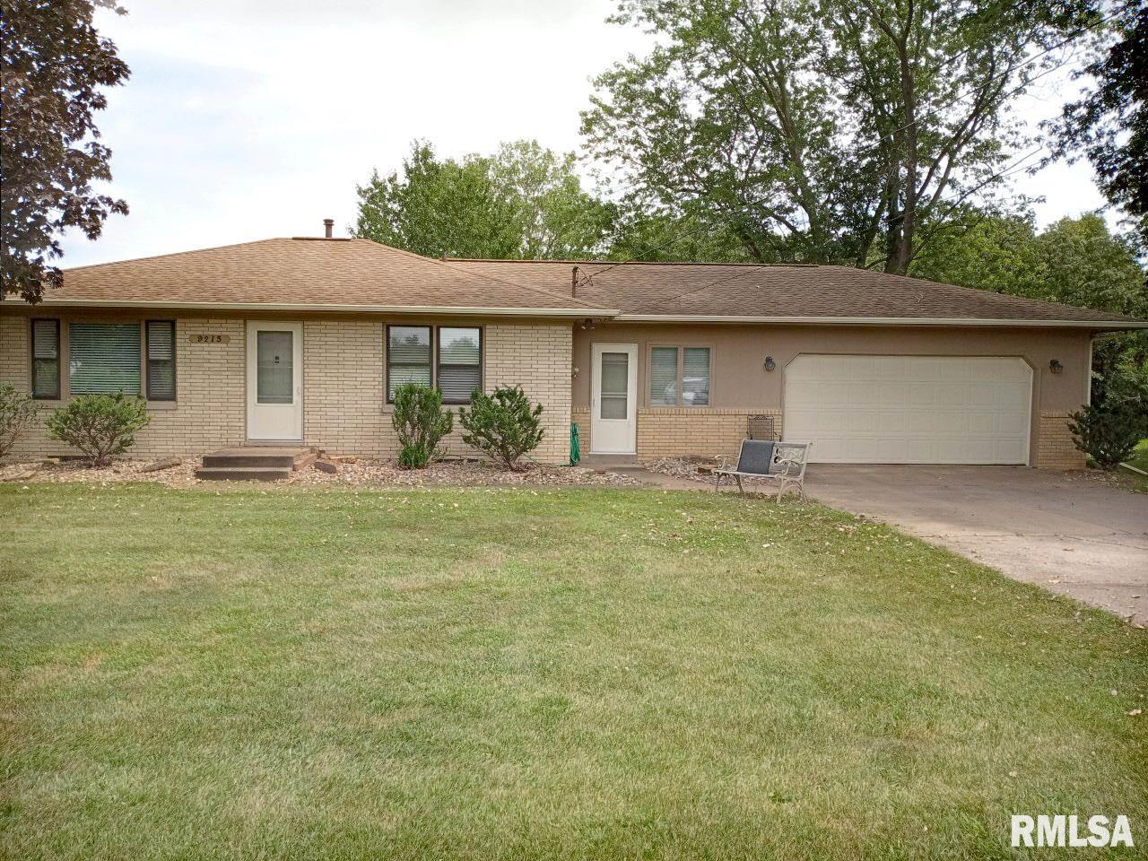 9215 Ridgewood Road Rock Island, IL 61201 - Photo 2 of 39 Gallery Image 2