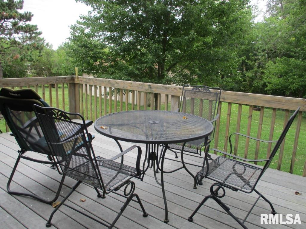 9215 Ridgewood Road Rock Island, IL 61201 - Photo 30 of 39 Gallery Image 30