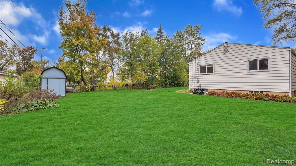 47285 Dequindre Road Rochester Hills, MI 48307 - Photo 51 of 52