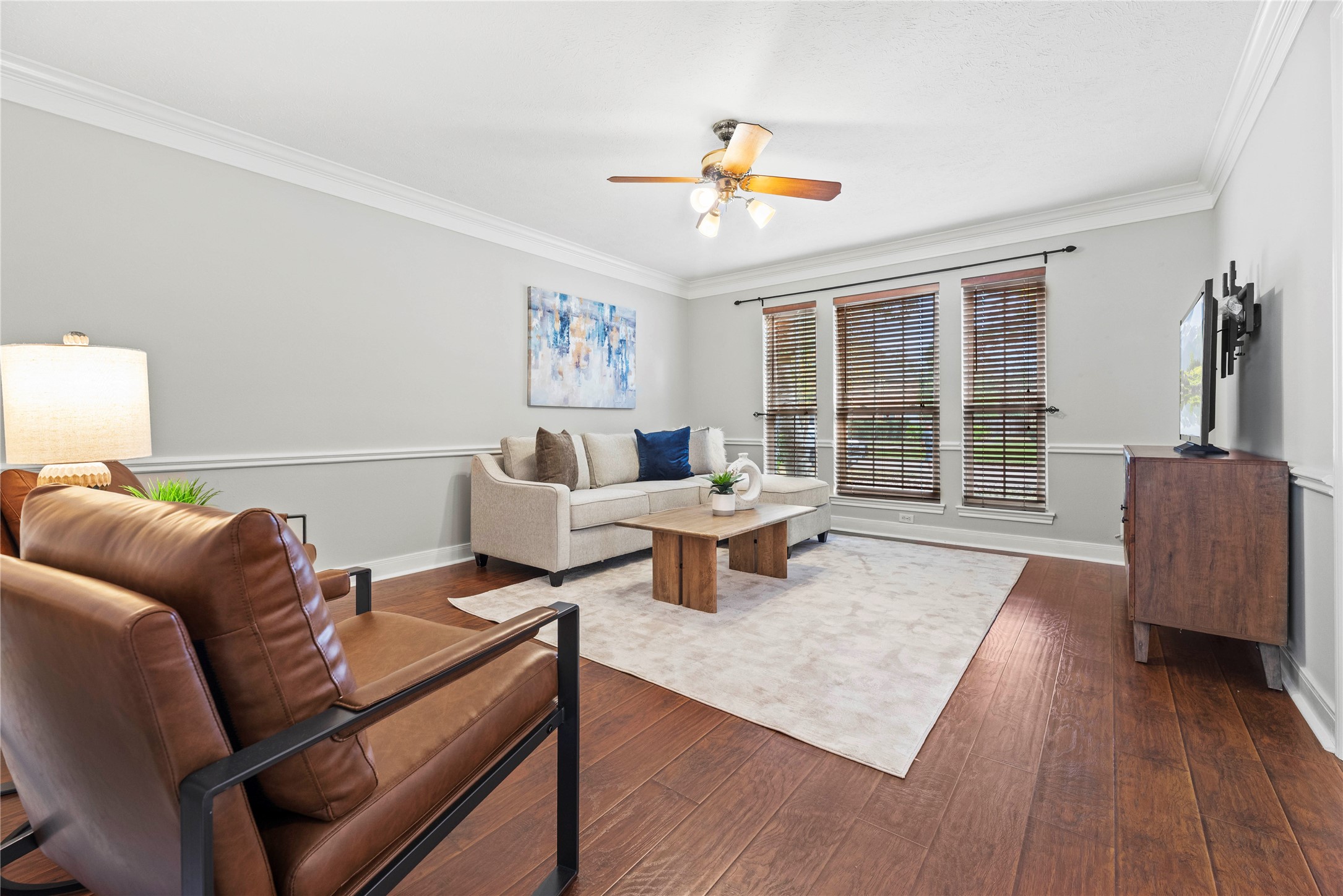 7403 Foxton Pl Court Houston, TX 77095 - Photo 1 of 41 This versatile space can be tailored to your needs as a formal dining room, alternate living area, or game room,
complete with neutral finishes and plenty of room to gather.