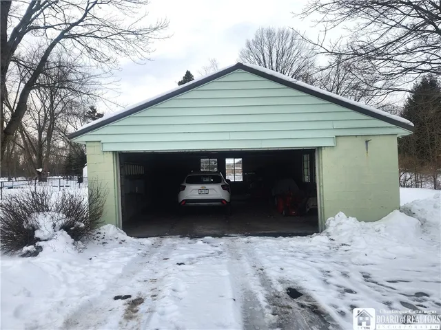 $169,900 | 93 Seymour Street, Pomfret, NY 14063