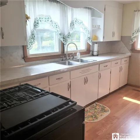 $169,900 | 93 Seymour Street, Pomfret, NY 14063