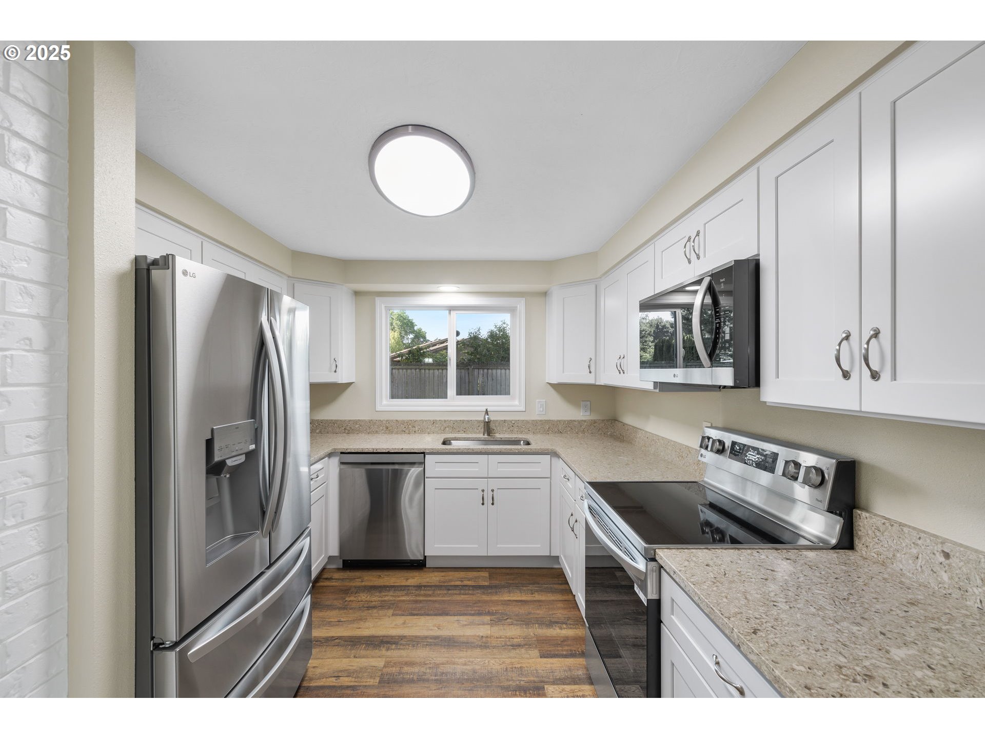 1080 Lockhaven Drive North Keizer, OR 97303 - Photo 11 of 31