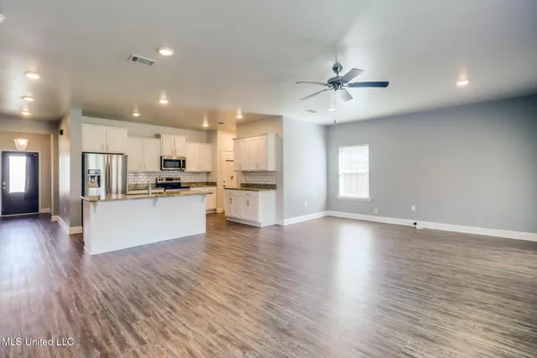 $2,395 | 15587 Ollie Lane, Biloxi, MS 39532