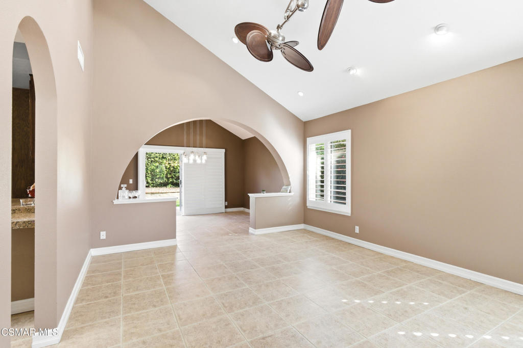 2058 Coleman Court Simi Valley, CA 93063 - Photo 10 of 60