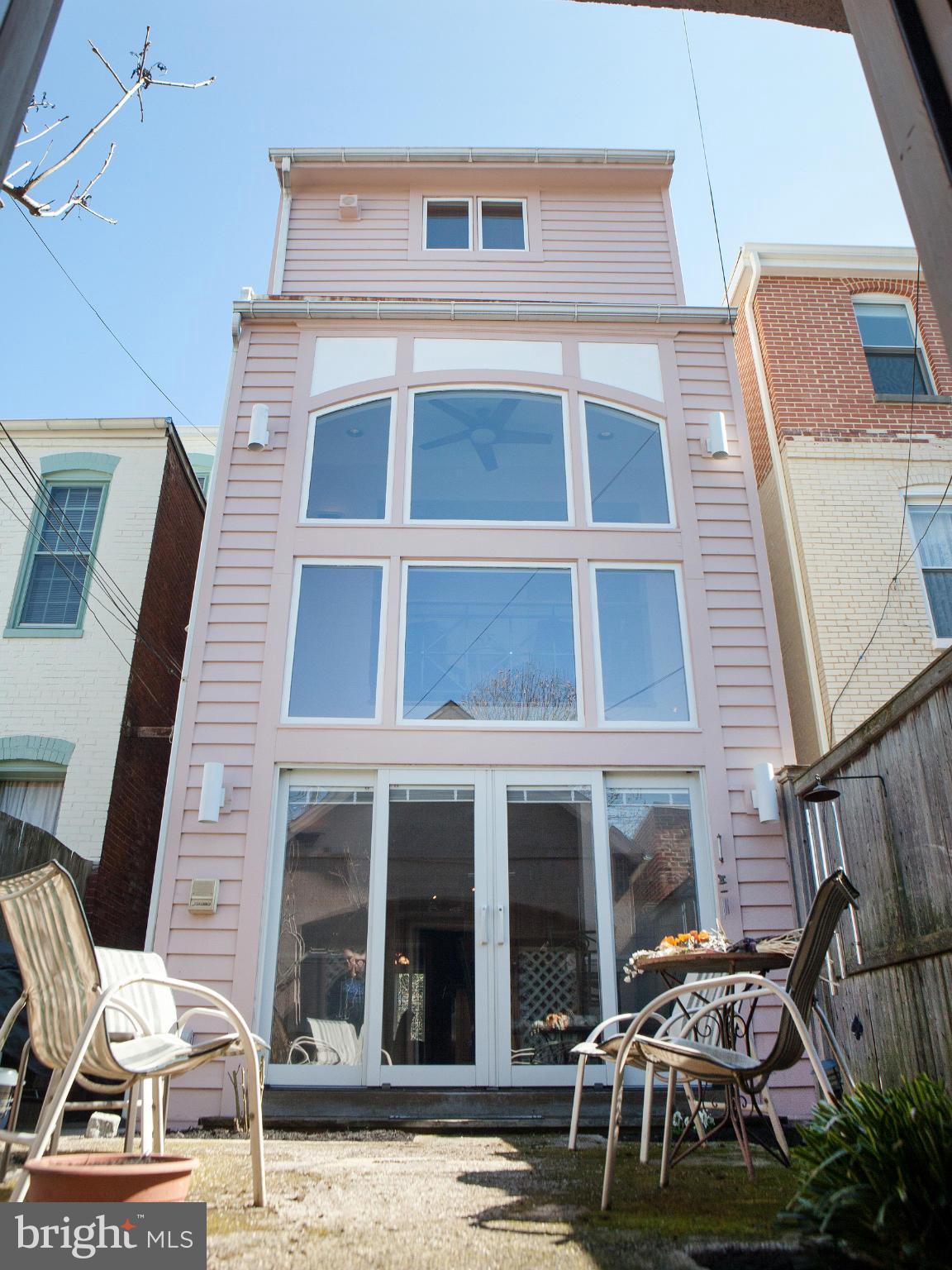 234 11th Street Northeast Washington, DC 20002 - Photo 11 of 30 Rear Patio East