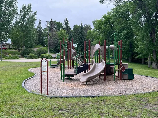 $242,884 | 5585 Woods Bay Drive Northeast, Outing, MN 56662