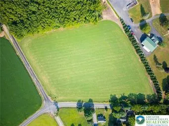 $750,000 | 715 Arrowhead Lane, Breinigsville, PA 18031