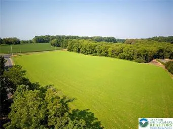 $750,000 | 715 Arrowhead Lane, Breinigsville, PA 18031