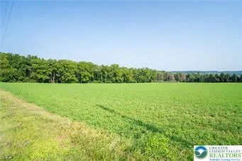 $750,000 | 715 Arrowhead Lane, Breinigsville, PA 18031