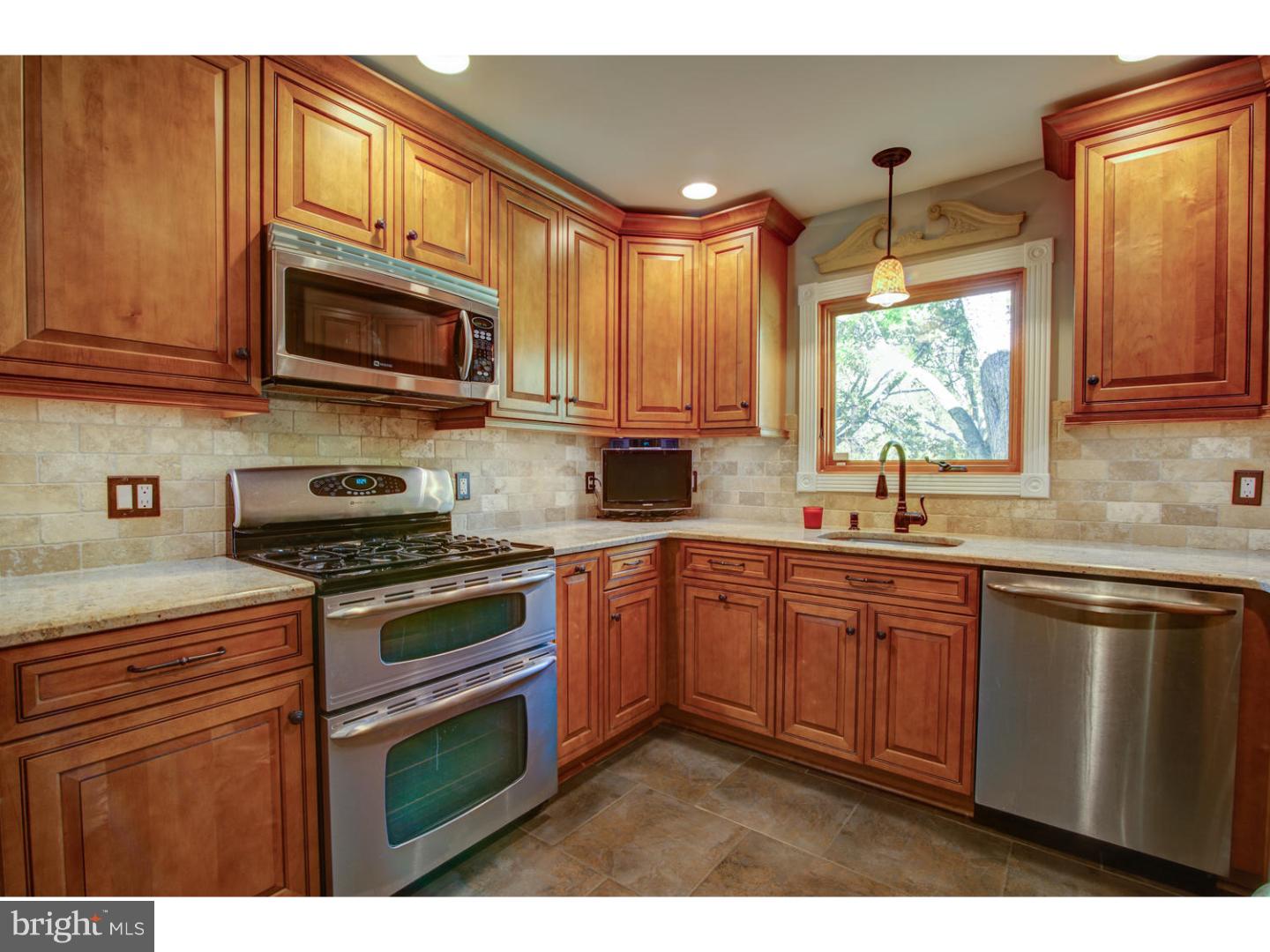 57 Brooktree Road Hightstown, NJ 08520 - Photo 8 of 25 Gallery Image 8