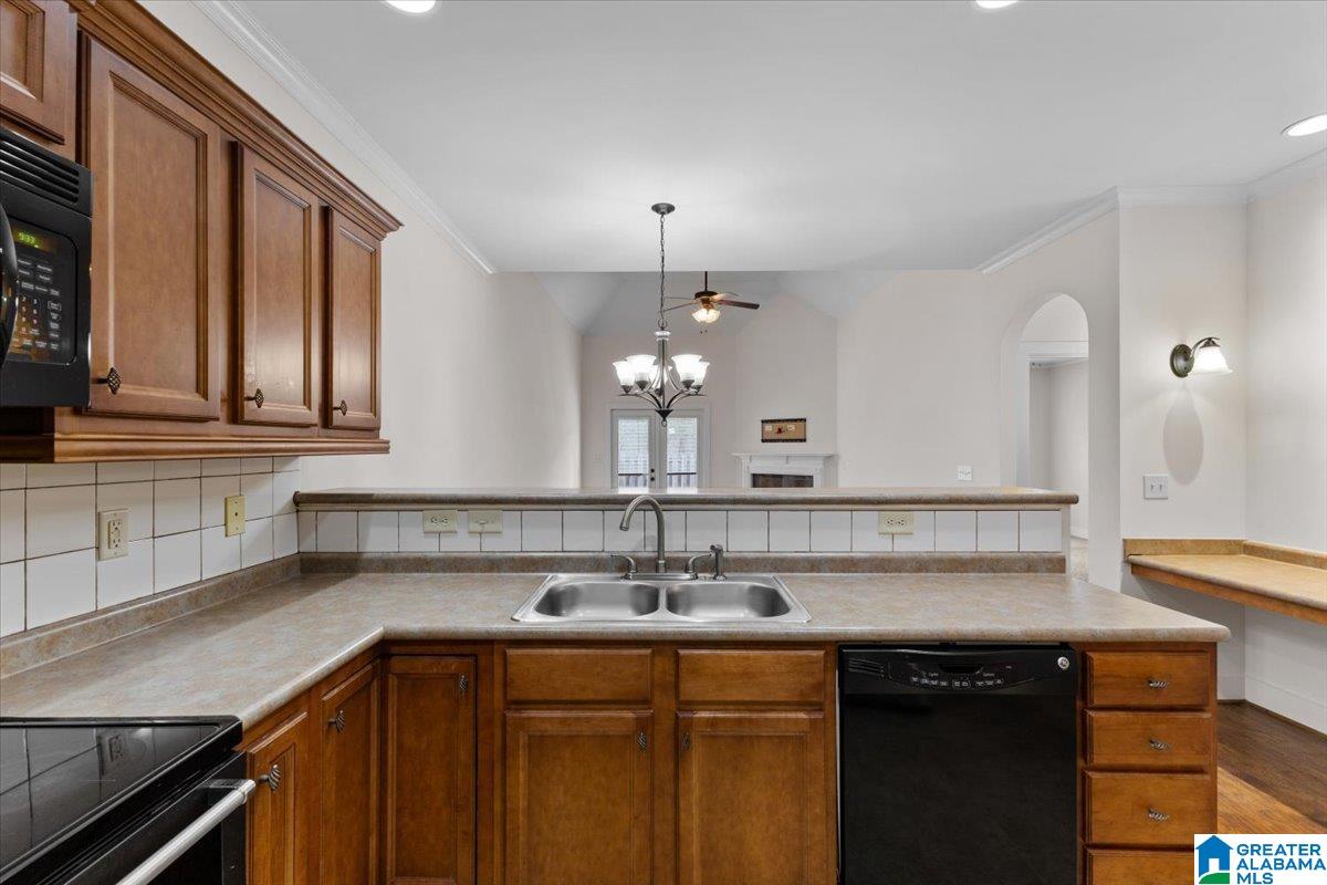 3957 Graham Drive Birmingham, AL 35210 - Photo 10 of 25