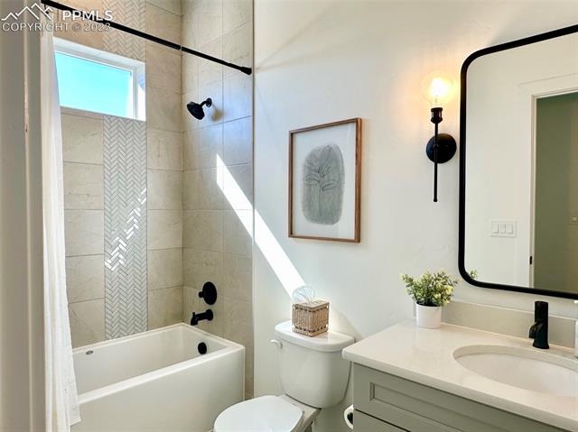 6498 Raleigh Road Colorado Springs, CO 80908 - Photo 20 of 30 Bathroom 2