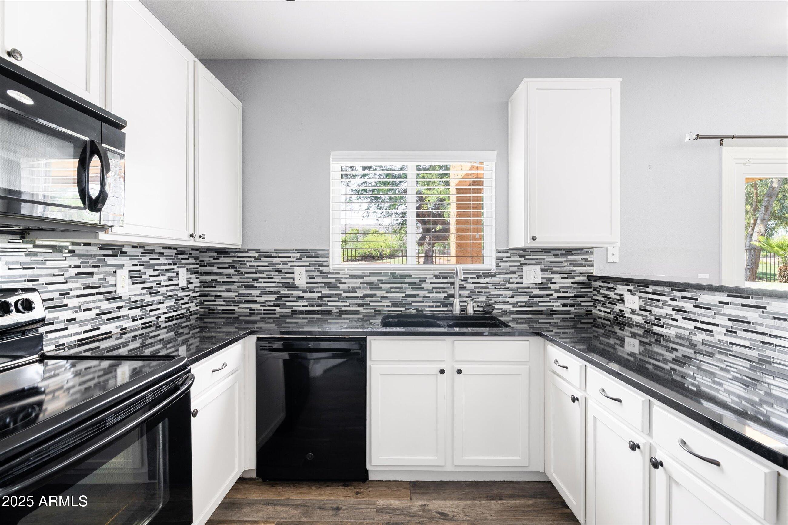 3025 East Fremont Road Phoenix, AZ 85042 - Photo 11 of 25 11-3025 E Fremont Rd, Phoenix, AZ, 85042