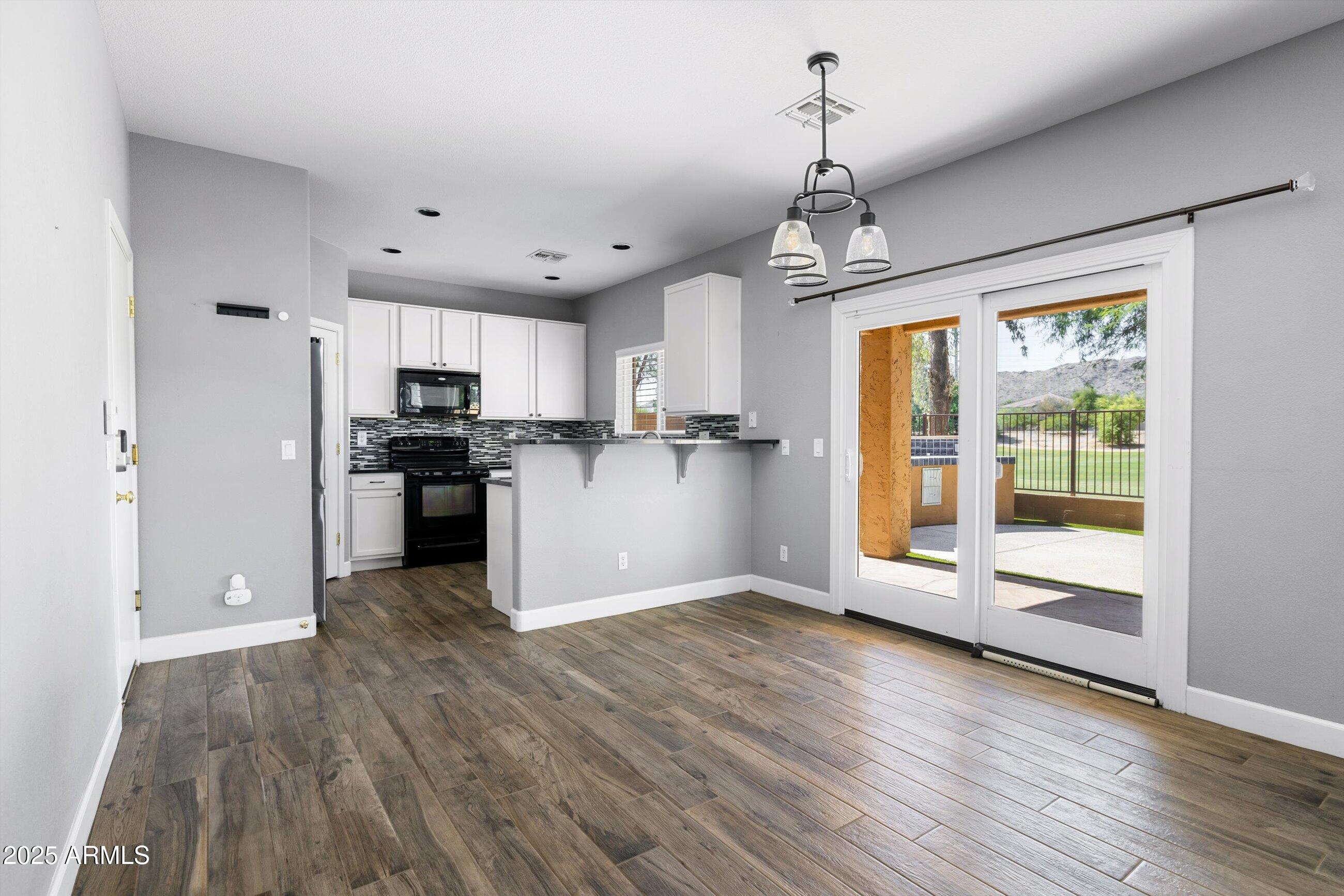 3025 East Fremont Road Phoenix, AZ 85042 - Photo 9 of 25 09-3025 E Fremont Rd, Phoenix, AZ, 85042