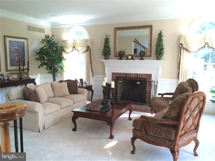 3682 Hancock Lane Doylestown, PA 18902 - Photo 4 of 25 Living Room