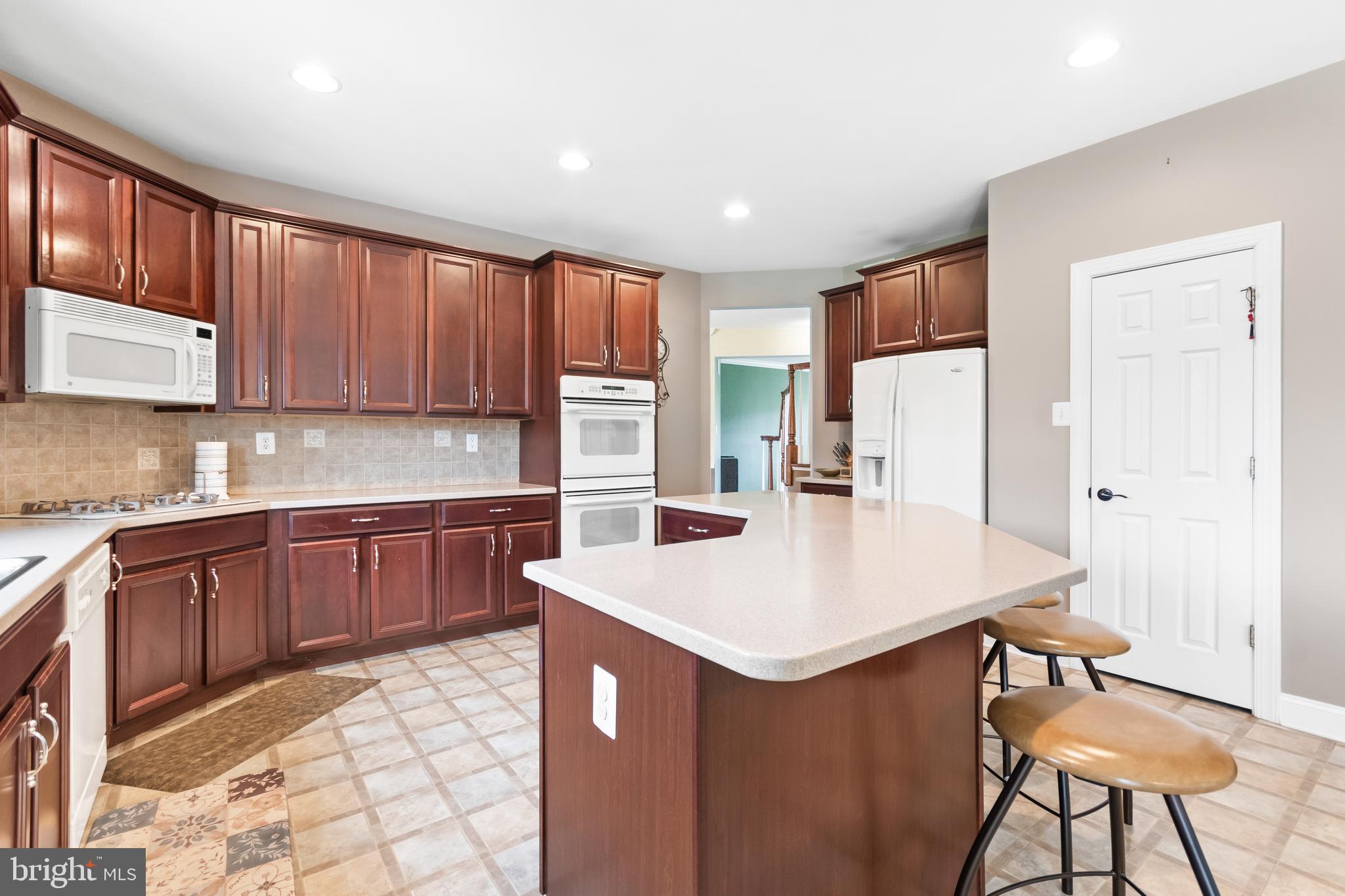 21 Alexis Court Mickleton, NJ 08056 - Photo 9 of 39 Gallery Image 9