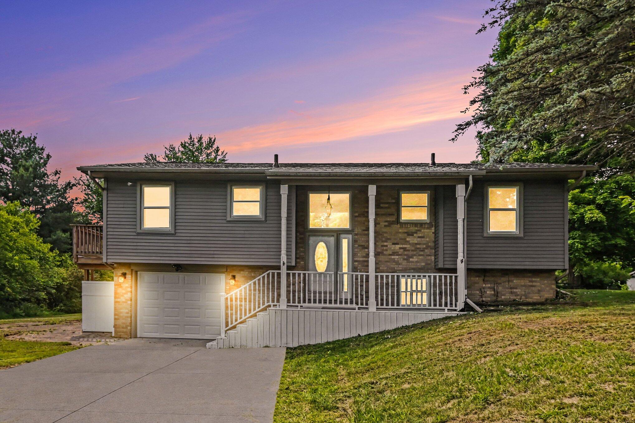 1077 Gidner Road Charlotte, MI 48813 - Photo 2 of 29 001_file_8942