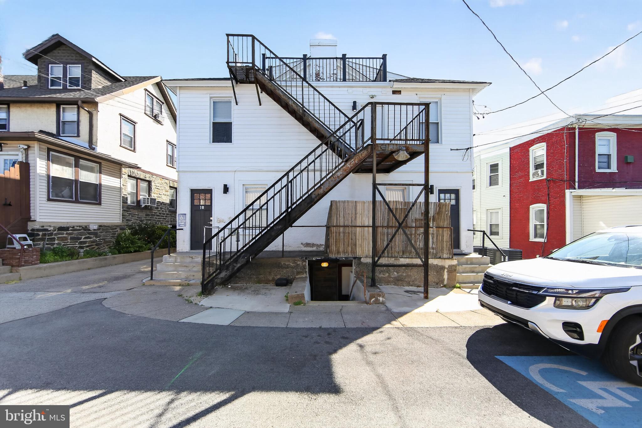 324-326 Darby Road, Unit 1R Havertown, PA 19083 - Photo 15 of 18