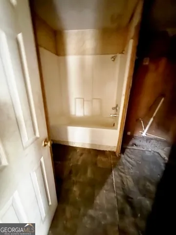 a view of walk in closet