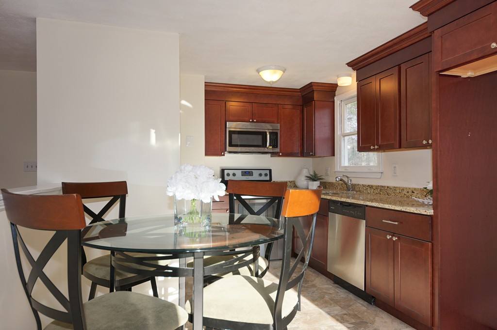 14 Harnden Road Billerica, MA 01821 - Photo 6 of 27 Gallery Image 6