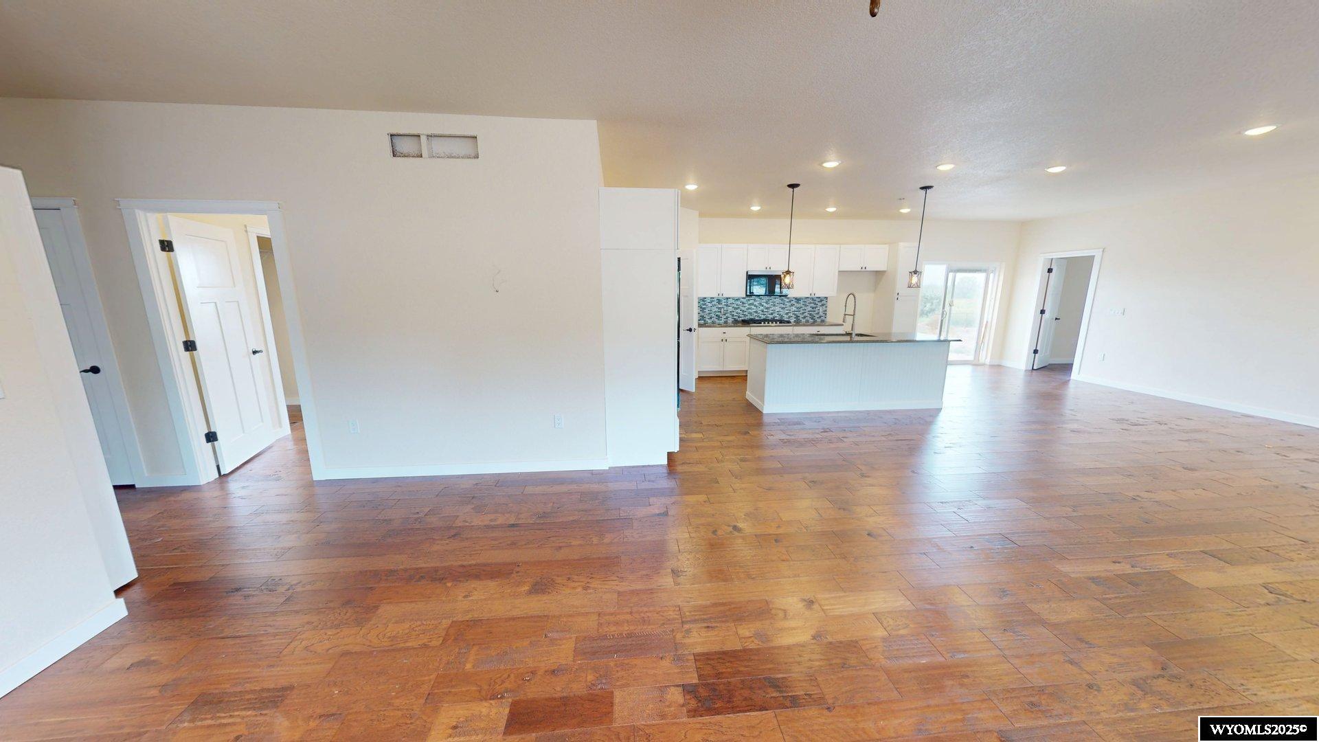 1625 Riverview Road Riverton, WY 82501 - Photo 3 of 20