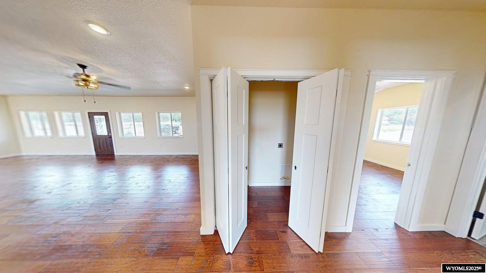 1625 Riverview Road Riverton, WY 82501 - Photo 4 of 20