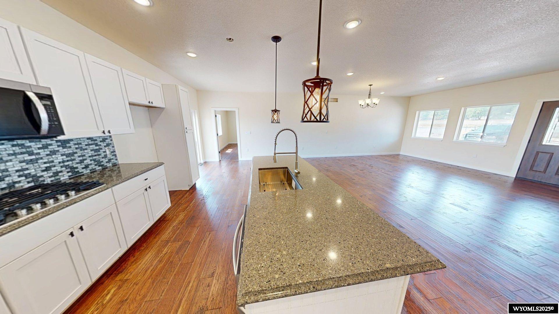 1625 Riverview Road Riverton, WY 82501 - Photo 6 of 20